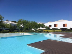 Ferienhaus In Olhos De Água Mit Gemeinschaftspool Und Schöner Aussicht